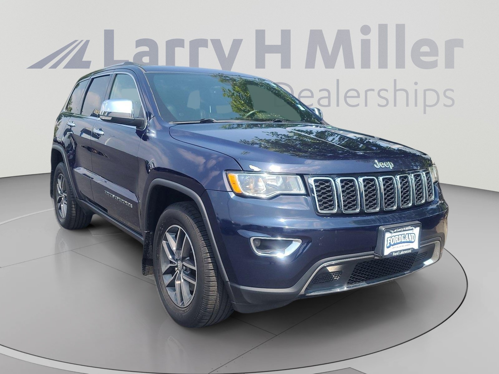Used 2017 Jeep Grand Cherokee Limited AWD/4WD image 7