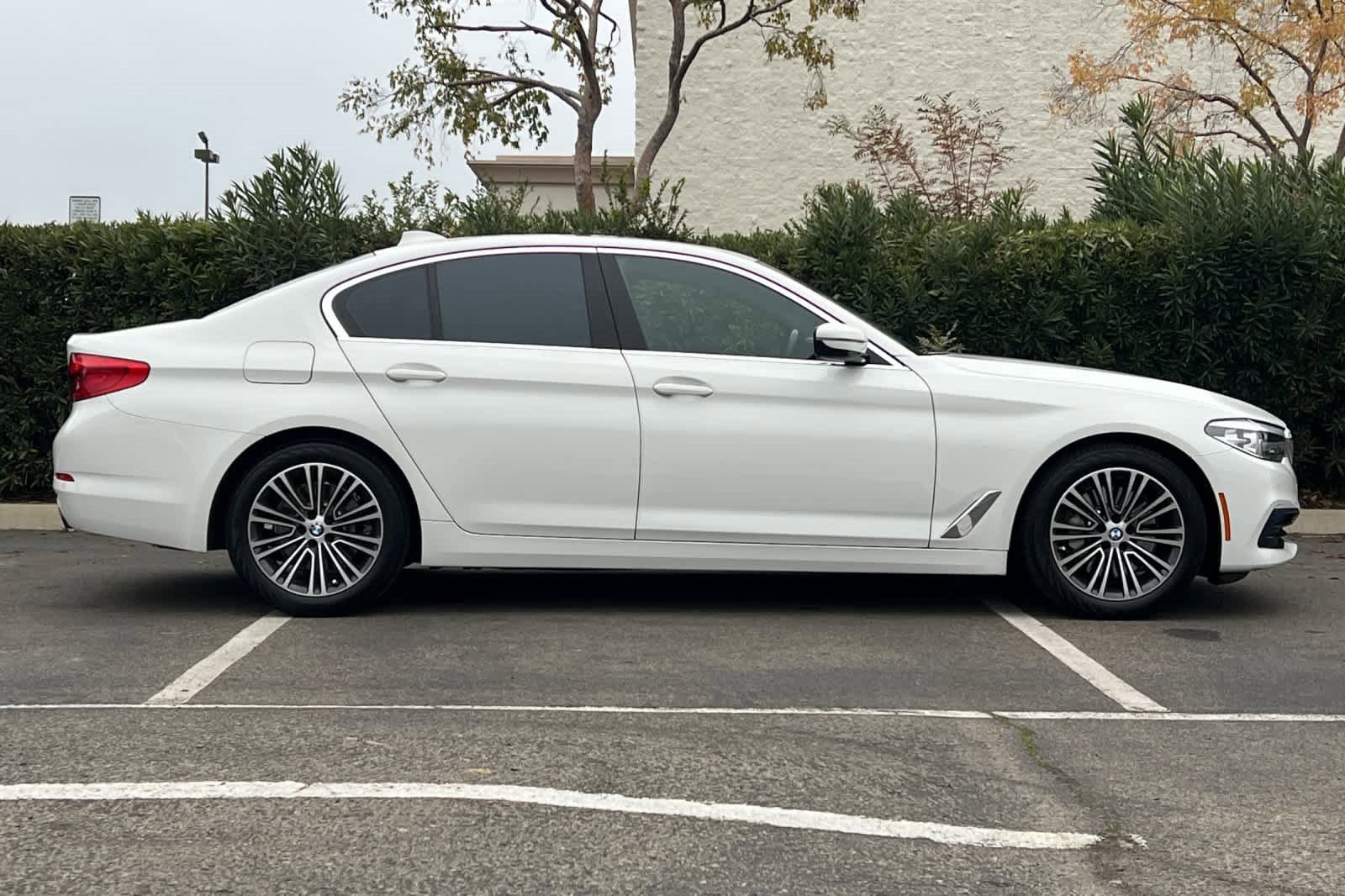Used 2019 BMW 530i 530i w/ Convenience Package image 8
