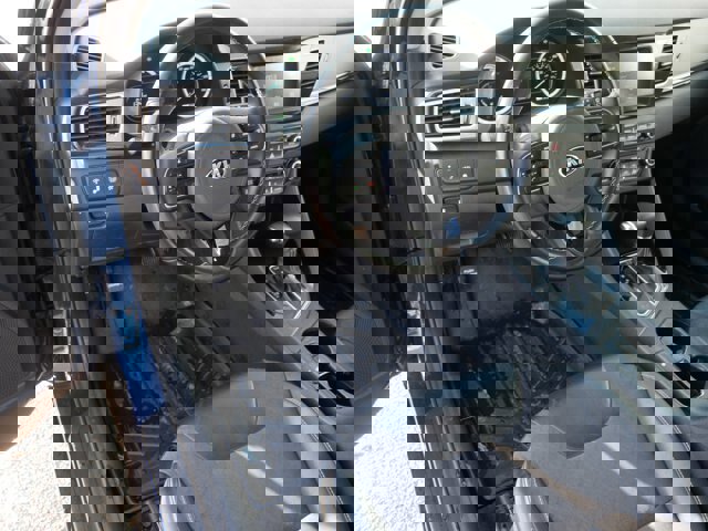 Used 2019 Kia Niro EX image 13