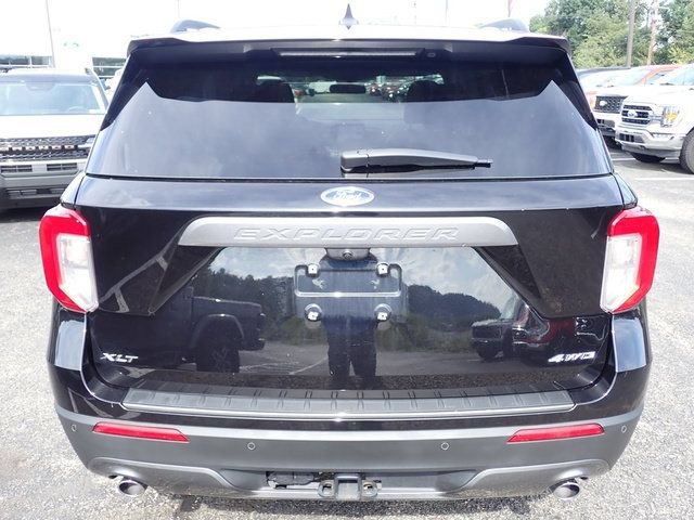 Certified 2023 Ford Explorer XLT w/ Equipment Group 202A AWD/4WD image 5