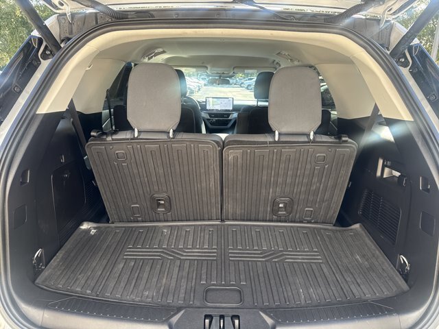 Certified 2025 Ford Explorer Active RWD image 8