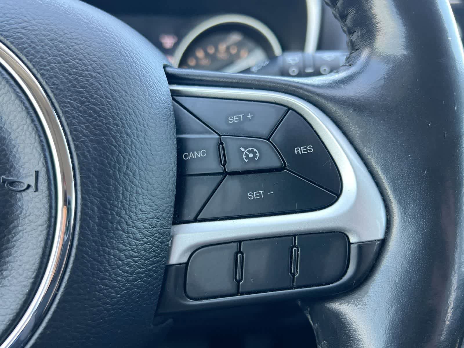 Used 2019 Jeep Compass Latitude FWD image 24