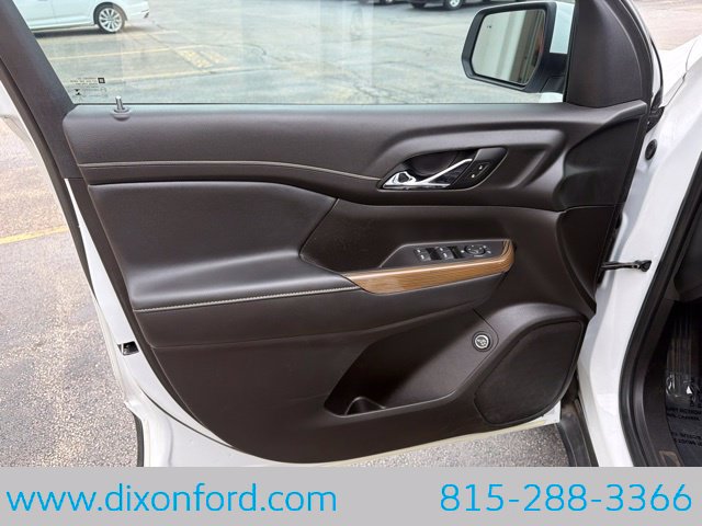 Used 2021 GMC Acadia SLE w/ Driver Convenience Package FWD image 23