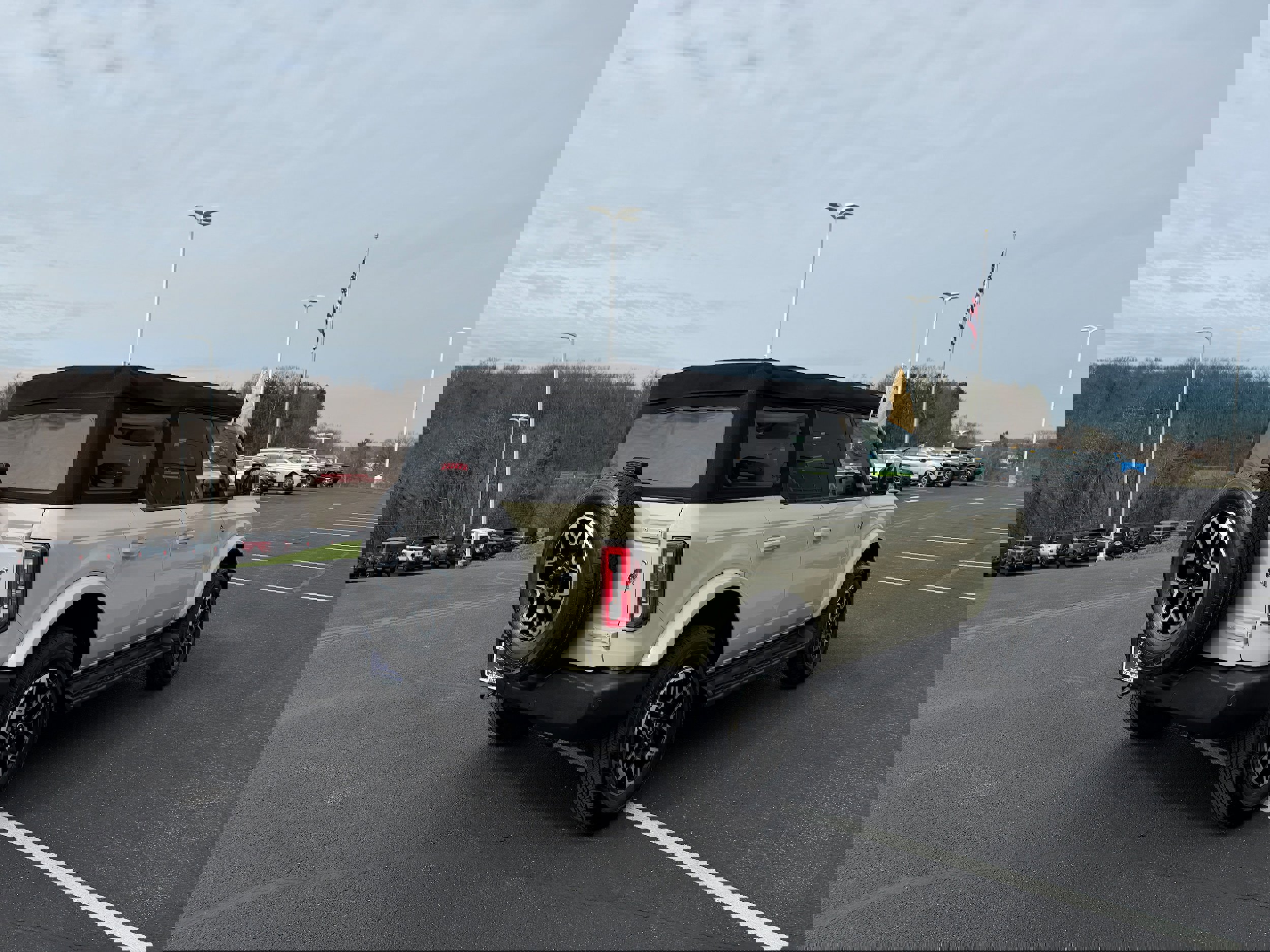 Certified 2025 Ford Bronco Outer Banks image 4