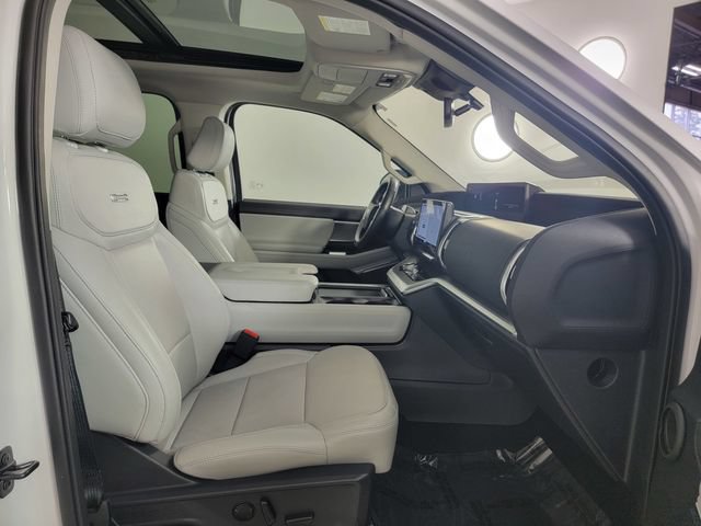 Certified 2025 Ford Expedition Platinum AWD/4WD image 18