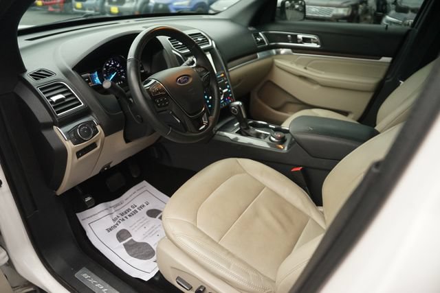 Certified 2018 Ford Explorer Limited AWD/4WD image 8