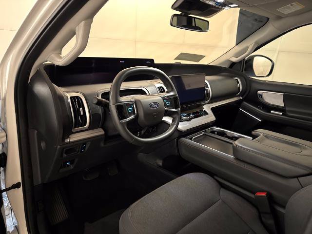 Certified 2025 Ford Expedition Active RWD image 6