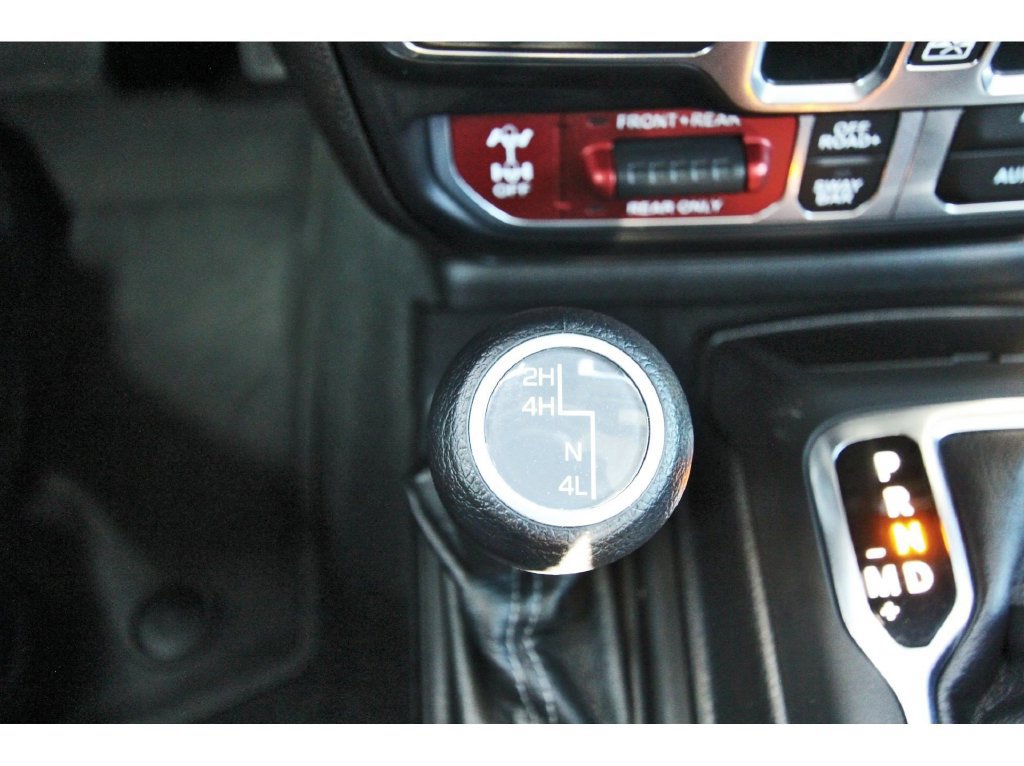 Used 2024 Jeep Gladiator Rubicon AWD/4WD image 29