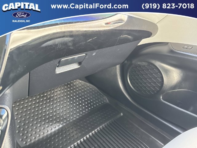 Used 2022 Toyota Prius Limited FWD image 27