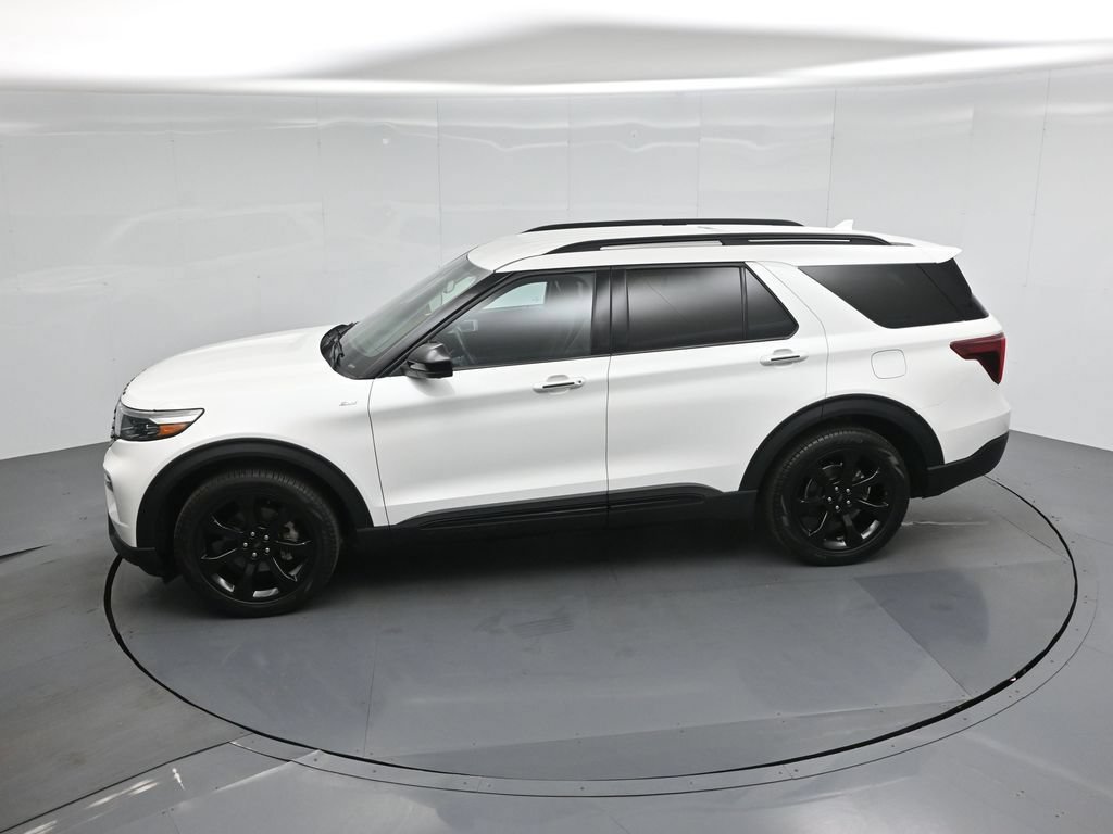 Certified 2023 Ford Explorer ST-Line w/ Class IV Trailer Tow Package RWD image 45