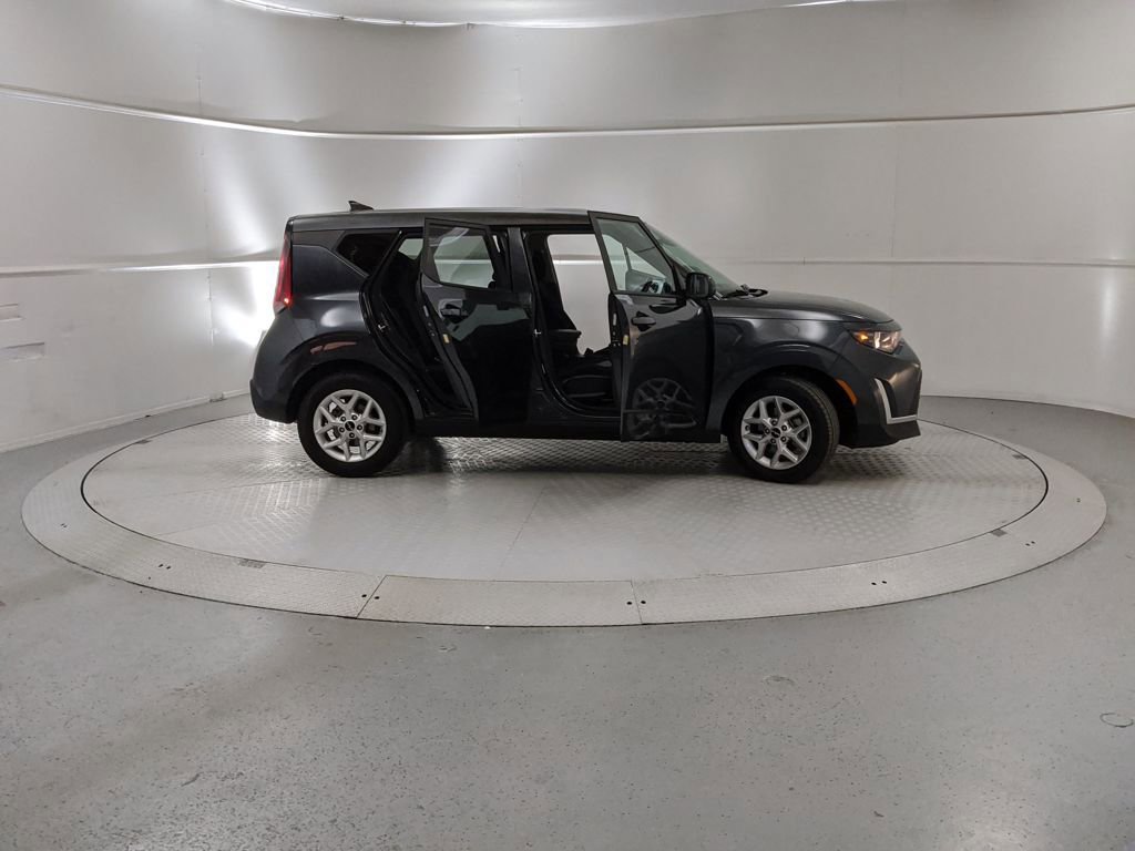 Used 2024 Kia Soul LX w/ Option Group 015 image 6