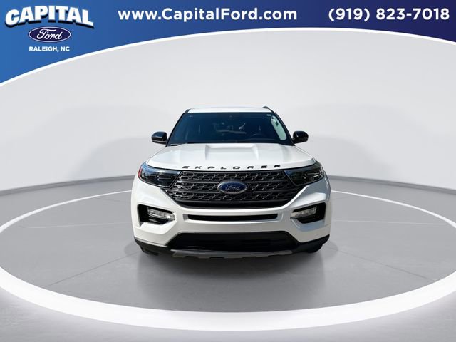Certified 2023 Ford Explorer XLT w/ Equipment Group 202A AWD/4WD image 3