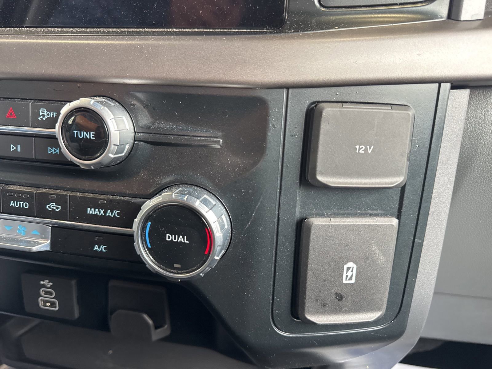 Certified 2025 Ford F150 XLT w/ Equipment Group 301A Standard AWD/4WD image 35