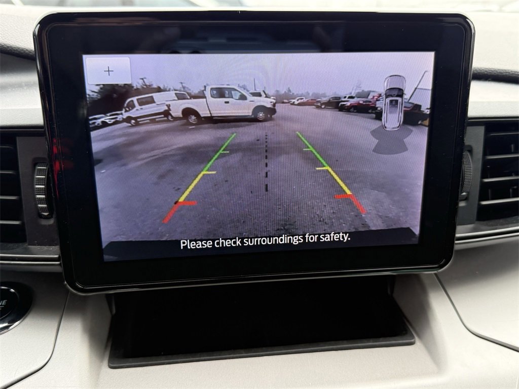 Certified 2024 Ford Explorer XLT image 28