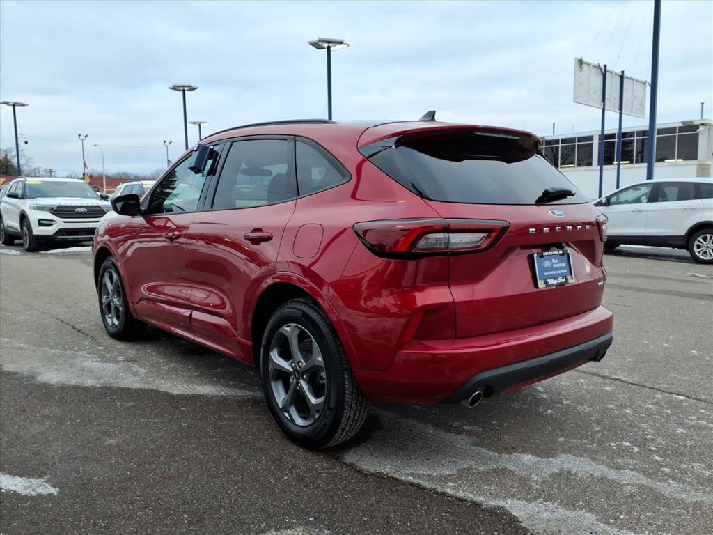 Certified 2023 Ford Escape ST-Line w/ Tech Pack #1 image 9