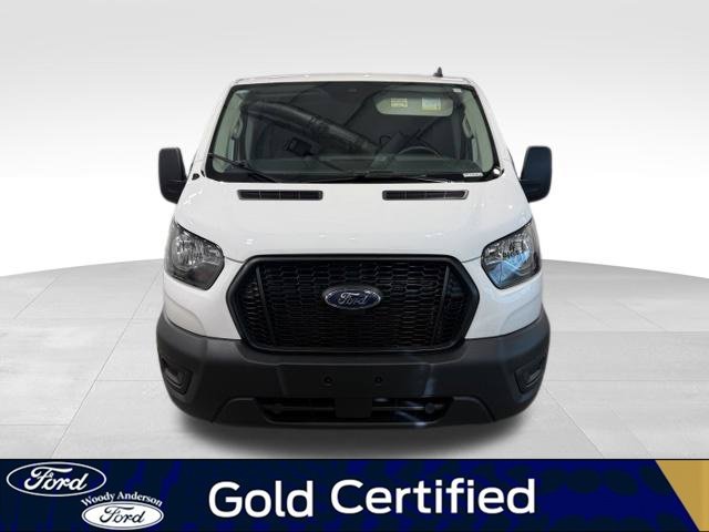 Certified 2025 Ford Transit 150 Low Roof RWD image 4