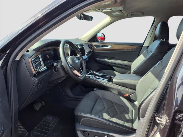 Used 2025 Volkswagen Atlas SE AWD/4WD image 22
