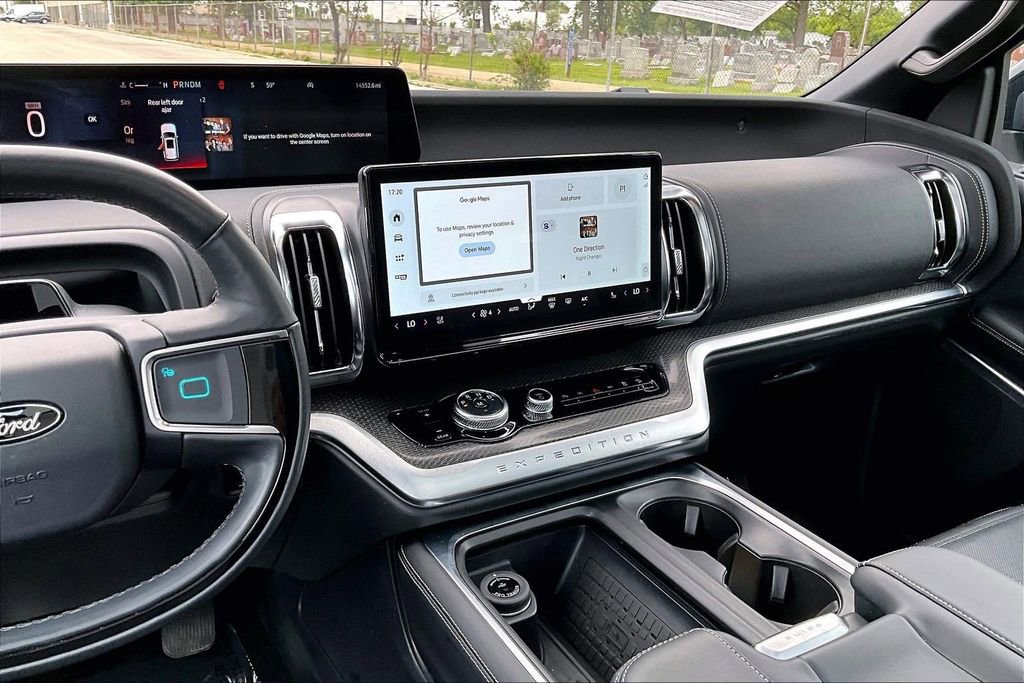 Certified 2025 Ford Expedition Platinum w/ Stealth Appearance Package AWD/4WD image 6