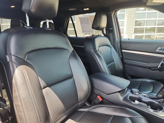Certified 2019 Ford Explorer XLT w/ Equipment Group 202A AWD/4WD image 34