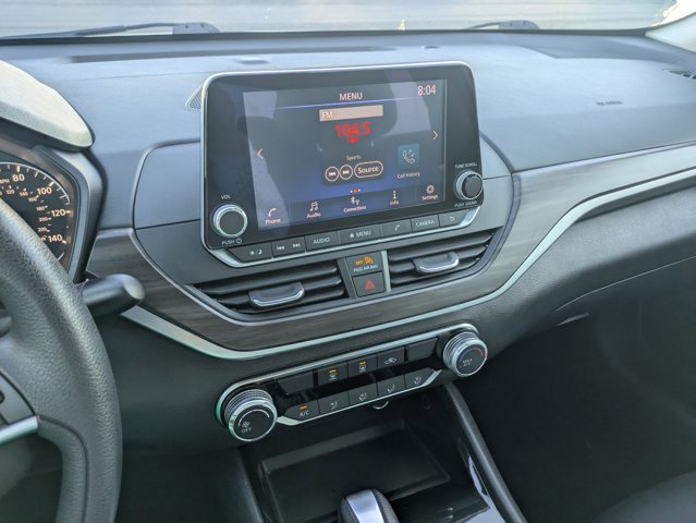 Used 2024 Nissan Altima 2.5 SV image 18
