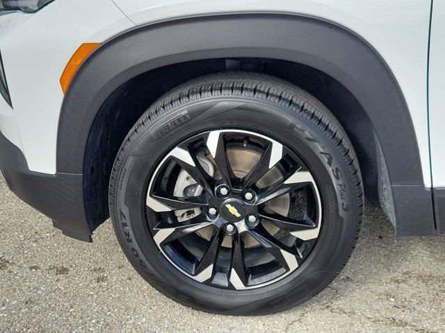 Used 2022 Chevrolet TrailBlazer LT w/ Confidence II Package FWD image 8