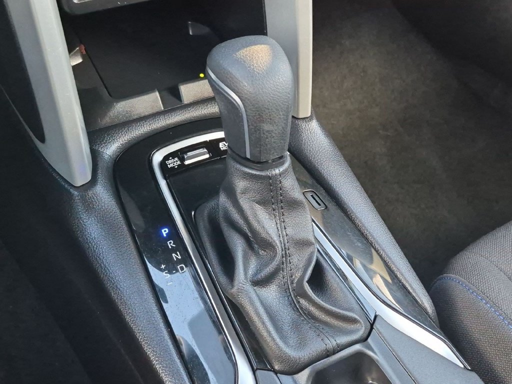 Used 2025 Toyota Corolla Cross AWD Hybrid image 20