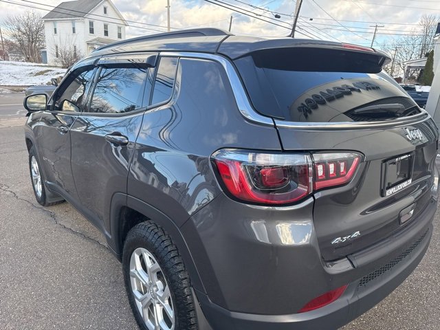 Used 2024 Jeep Compass Latitude image 8