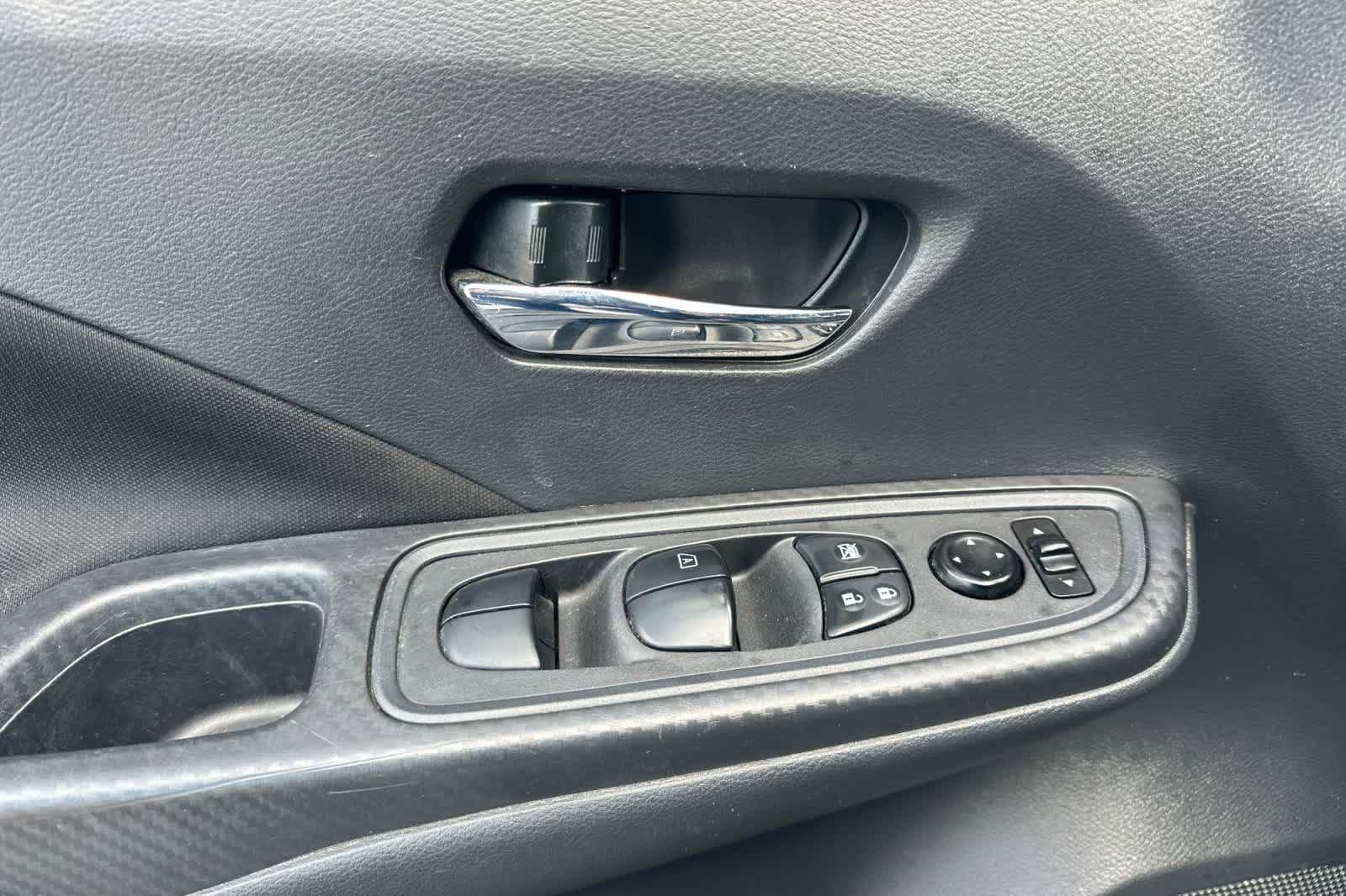 Used 2021 Nissan Versa SV image 12