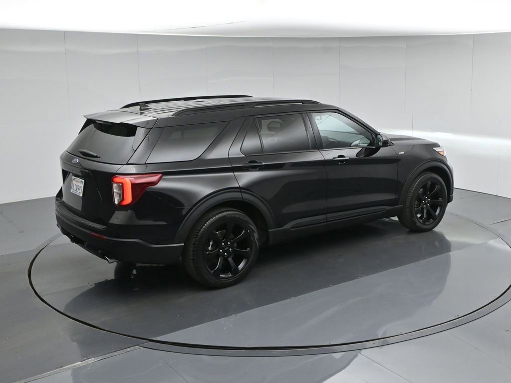 Certified 2024 Ford Explorer ST-Line w/ Class IV Trailer Tow Package RWD image 44