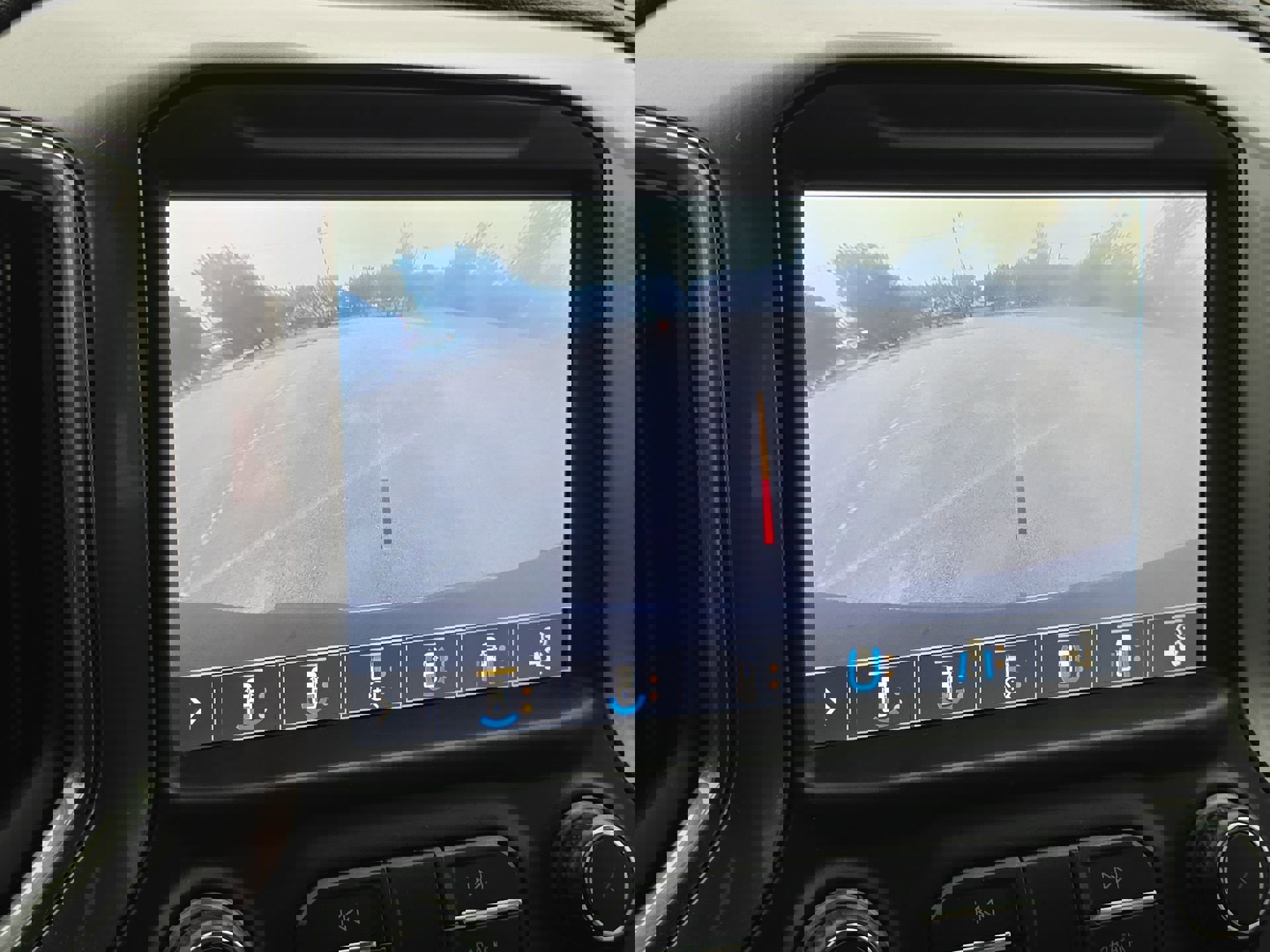 Used 2019 Chevrolet Silverado 1500 LTZ w/ LTZ Premium Package image 18