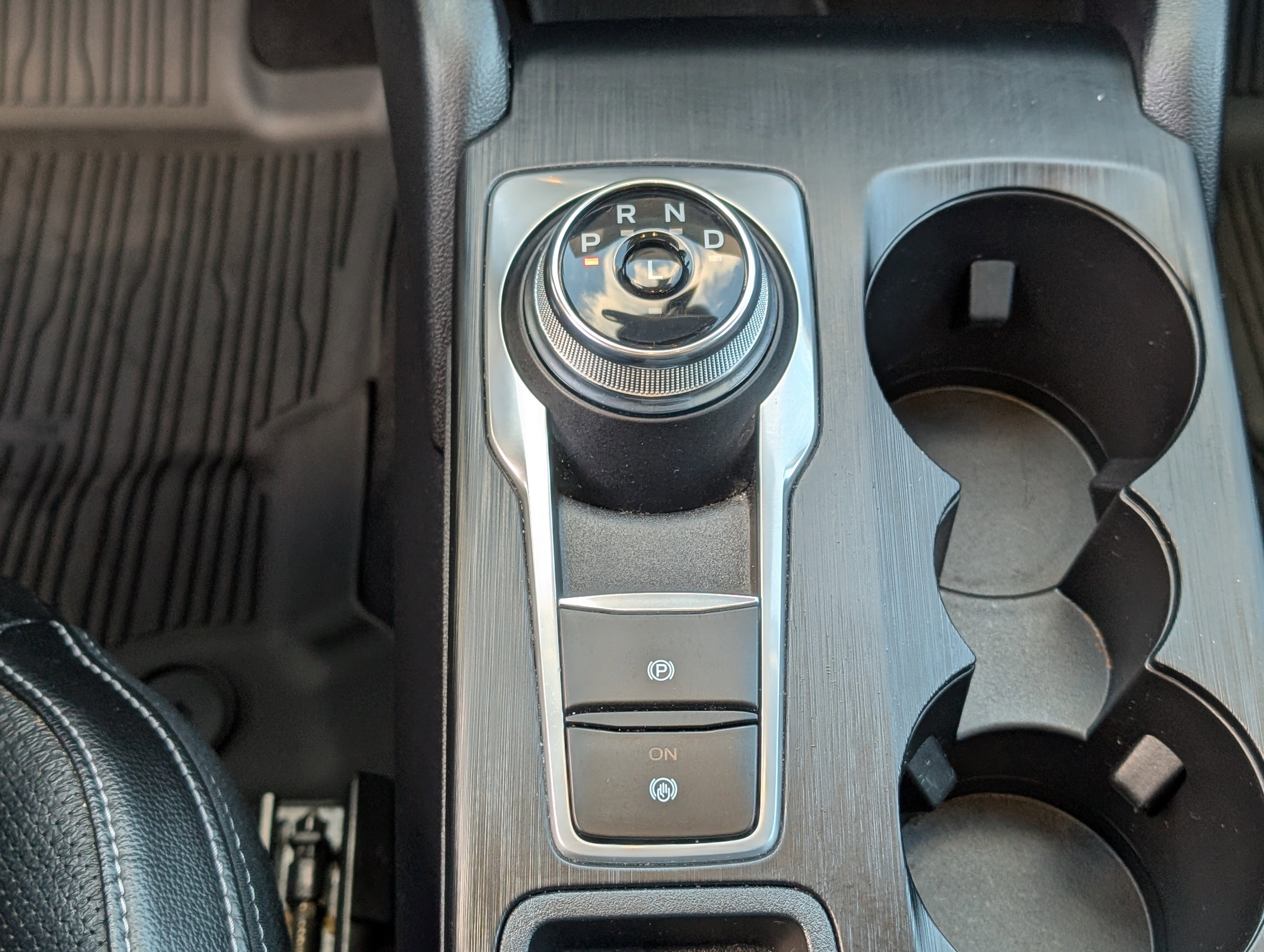 Certified 2023 Ford Escape SE w/ PHEV Premium Package image 28