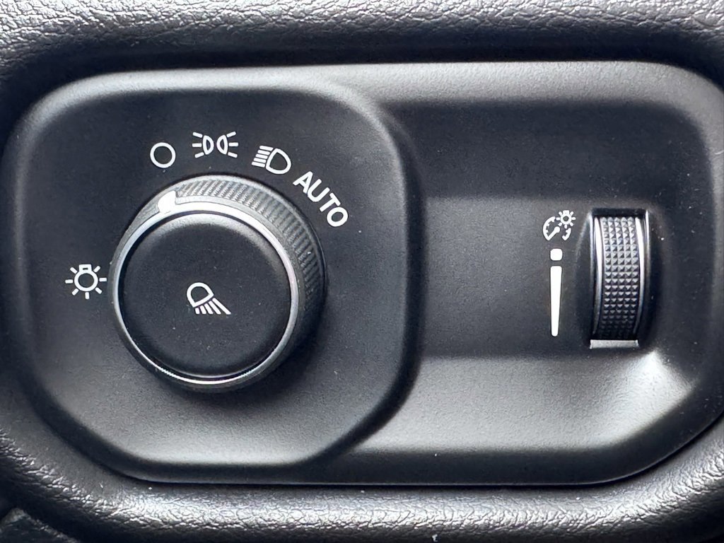 Used 2022 RAM 3500 Tradesman image 29