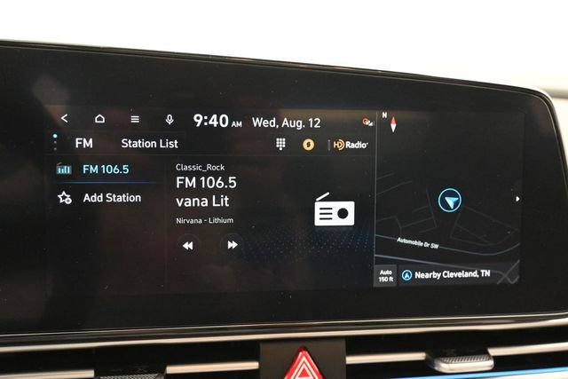Used 2023 Hyundai Elantra Limited FWD image 19