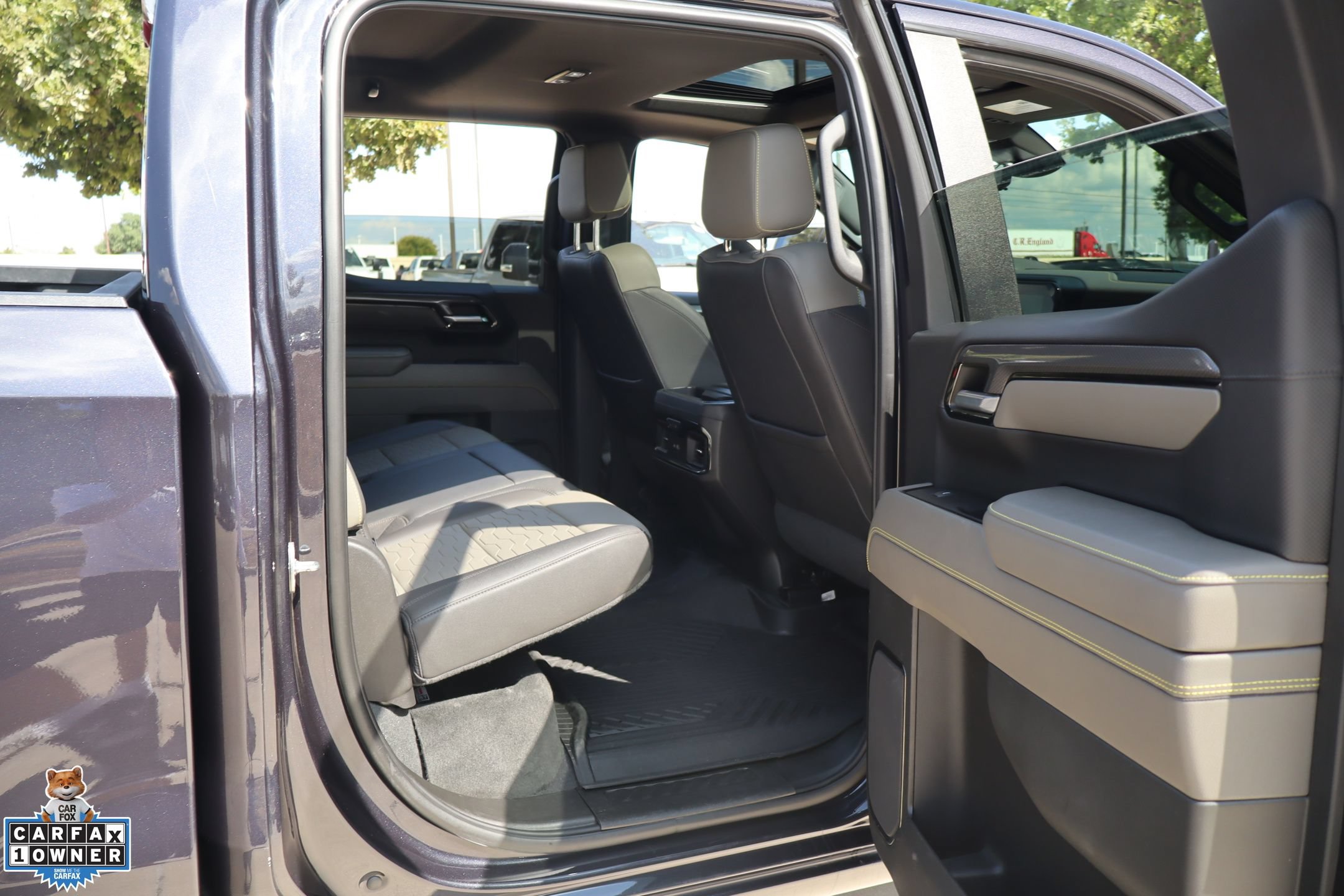 Used 2022 Chevrolet Silverado 1500 ZR2 w/ Technology Package AWD/4WD image 29