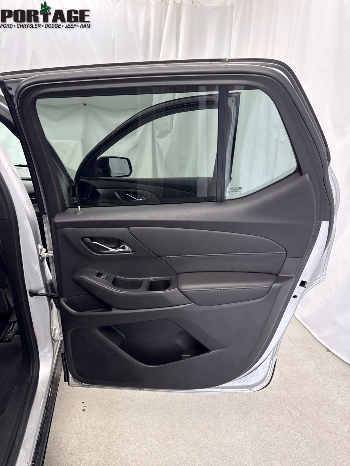 Used 2022 Chevrolet Traverse Premier w/ Redline Edition AWD/4WD image 35