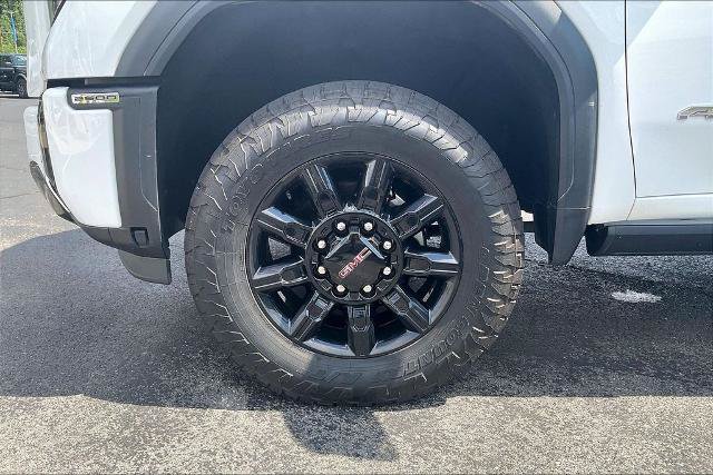Used 2024 GMC Sierra 2500 AT4 w/ AT4 Premium Plus Package AWD/4WD image 9