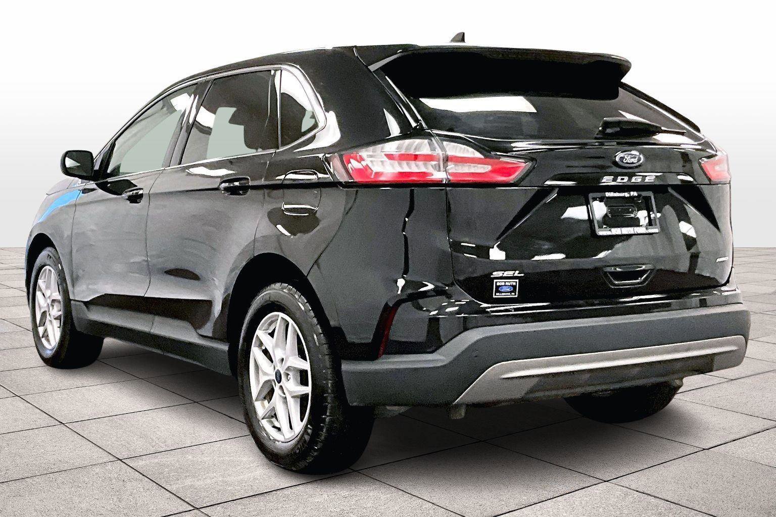Certified 2022 Ford Edge SEL w/ Convenience Package image 4