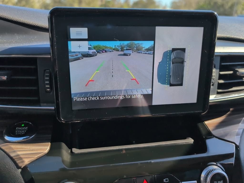 Certified 2021 Ford Explorer Limited w/ Equipment Group 301A image 19