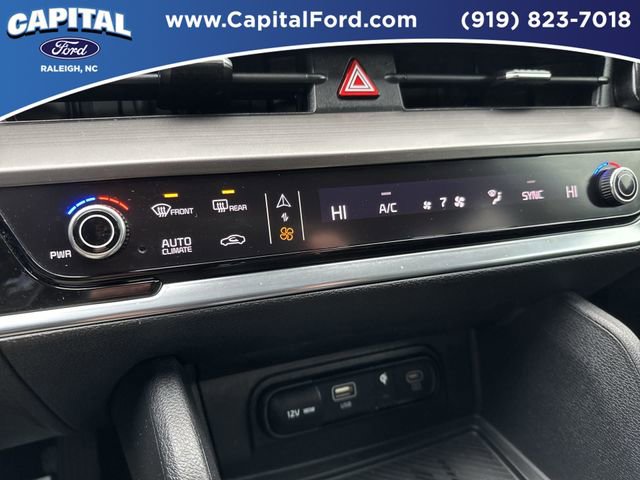 Used 2023 Kia Sportage EX image 30