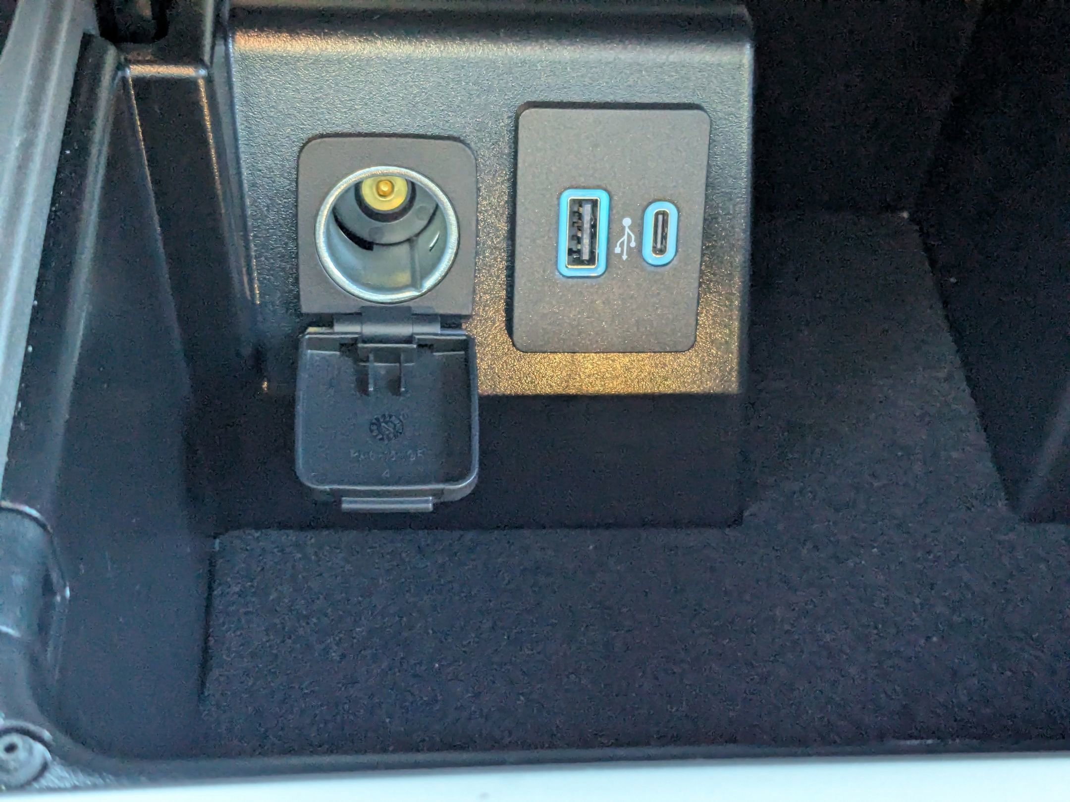 Certified 2024 Ford Explorer ST w/ Equipment Group 401A image 28