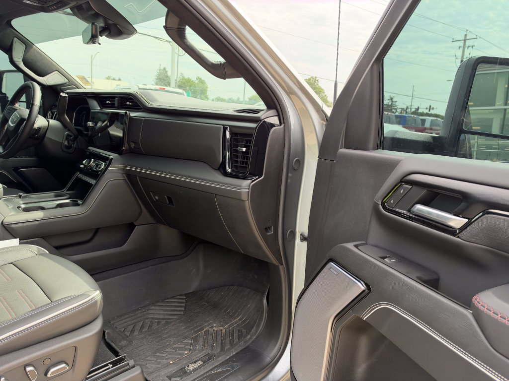 Used 2026 GMC Sierra 2500 AT4X w/ AT4X AEV Edition AWD/4WD image 16