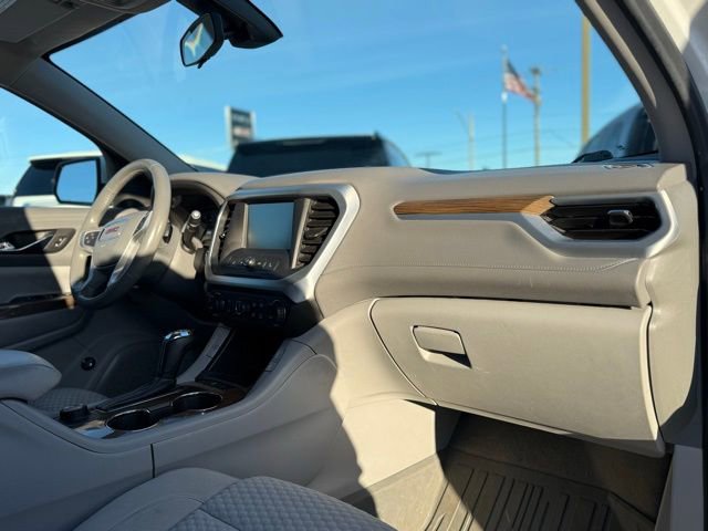 Used 2019 GMC Acadia SLE w/ LPO, Floor Liner Package image 19