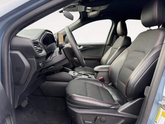 Certified 2026 Ford Escape ST-Line w/ Tech Pack #1 AWD/4WD image 11