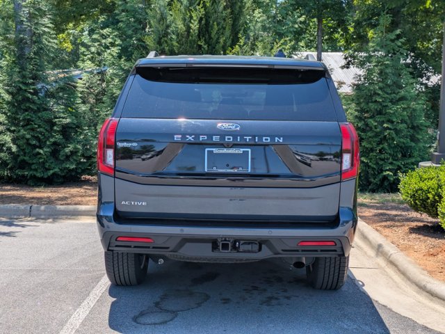Certified 2025 Ford Expedition Active RWD image 4