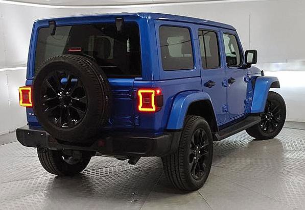 Used 2021 Jeep Wrangler Unlimited Sahara w/ Cold Weather Group image 4