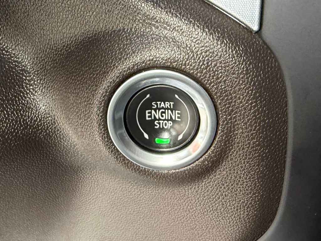 Used 2021 GMC Sierra 1500 SLT image 23