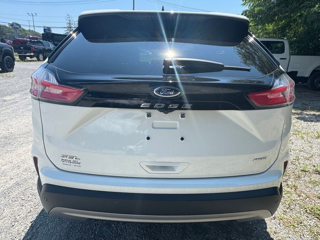 Certified 2022 Ford Edge SEL w/ Convenience Package AWD/4WD image 5