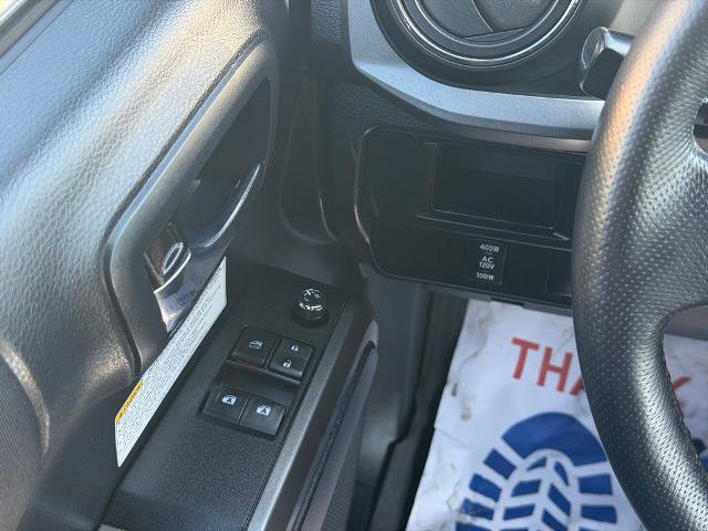 Used 2017 Toyota Tacoma TRD Off-Road w/ Tow Package image 18