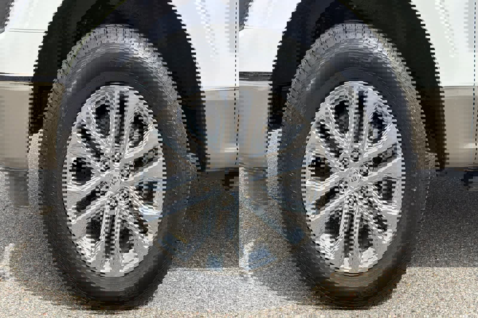 Certified 2025 Ford F150 King Ranch w/ FX4 Off-Road Package image 26