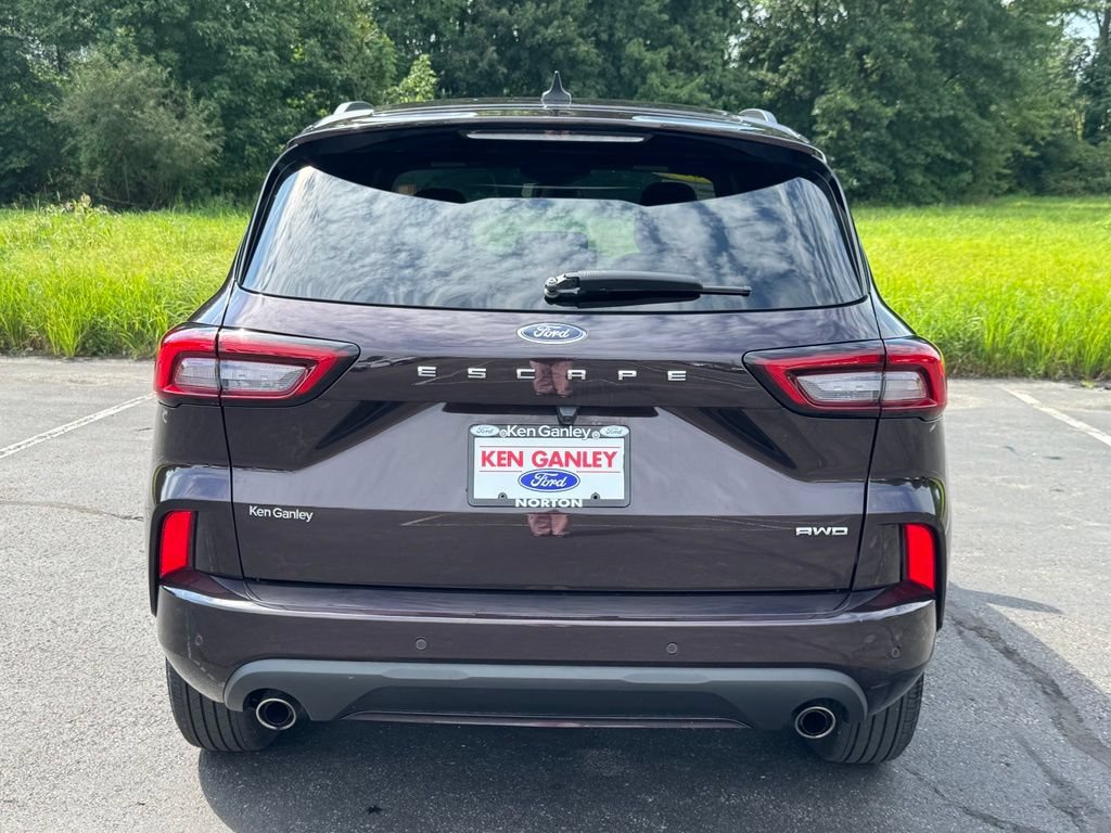 Certified 2023 Ford Escape ST-Line w/ Tech Pack #1 AWD/4WD image 8